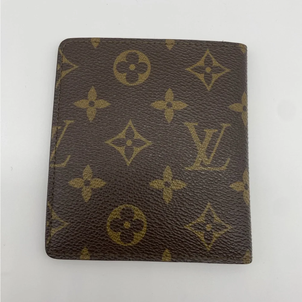Louis Vuitton Monogram Men’s Wallet - Picture 3 of 9